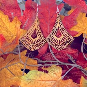 Lightweight wooden earrings